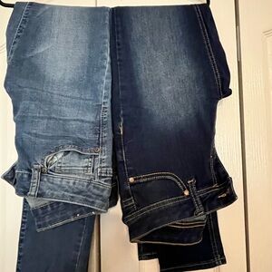 Stylish Women's Blue Denim Cropped Jeans